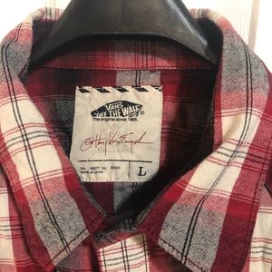 Vans Shirts - Vans Button up Long Sleeve Mens Large Vans Shirts - Vans Button up Long Sleeve Mens Large